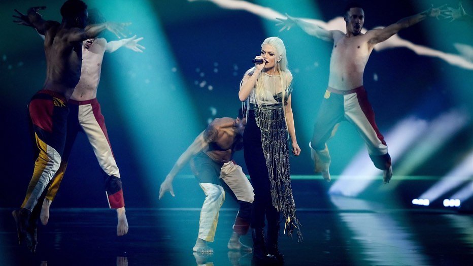 Kijkers uitzinnig na fantastisch optreden Davina Michelle tijdens